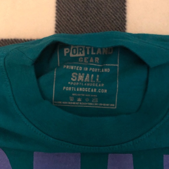 Portland T-Shirt - Picture 3 of 3